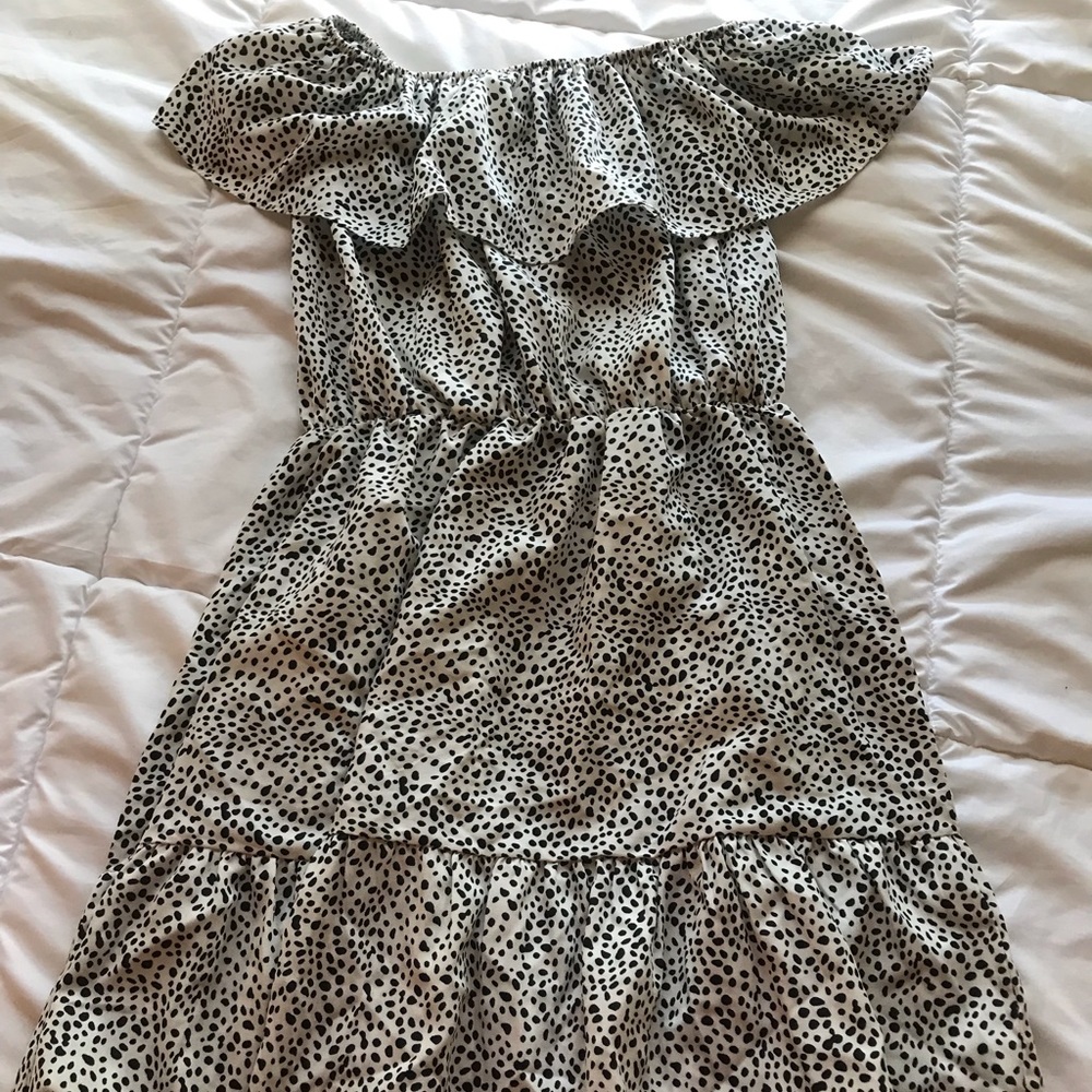 Polka dot off shoulder dress - black and white